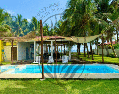 Casa frente al mar con piscina y espacio para grupos grandes – ¡ideal para descansar y disfrutar!